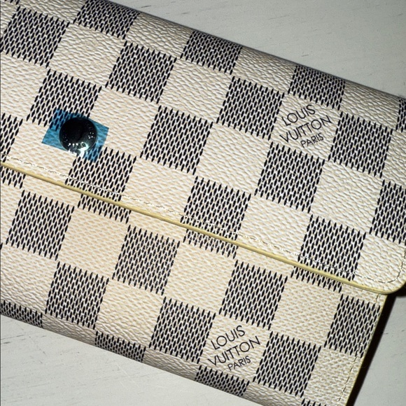 L V Inspired Cream and Gray Checkered Wallet - Picture 2 of 5